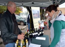 Kurrajong Downs Wines’ Lynton Rhodes (Tenterfield) watches as Proprietor of Armidale’s Bistro on Cinders, Marie Wall smells and tastes his wine.