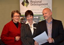  Migration specialist, Lucinda Wright from Armidale’s ‘Legal Minds’, RDA Northern Inland Senior Project Officer, Kim-Trieste Hastings, and nationally recognised migration law consultant, Michael Jeremy.